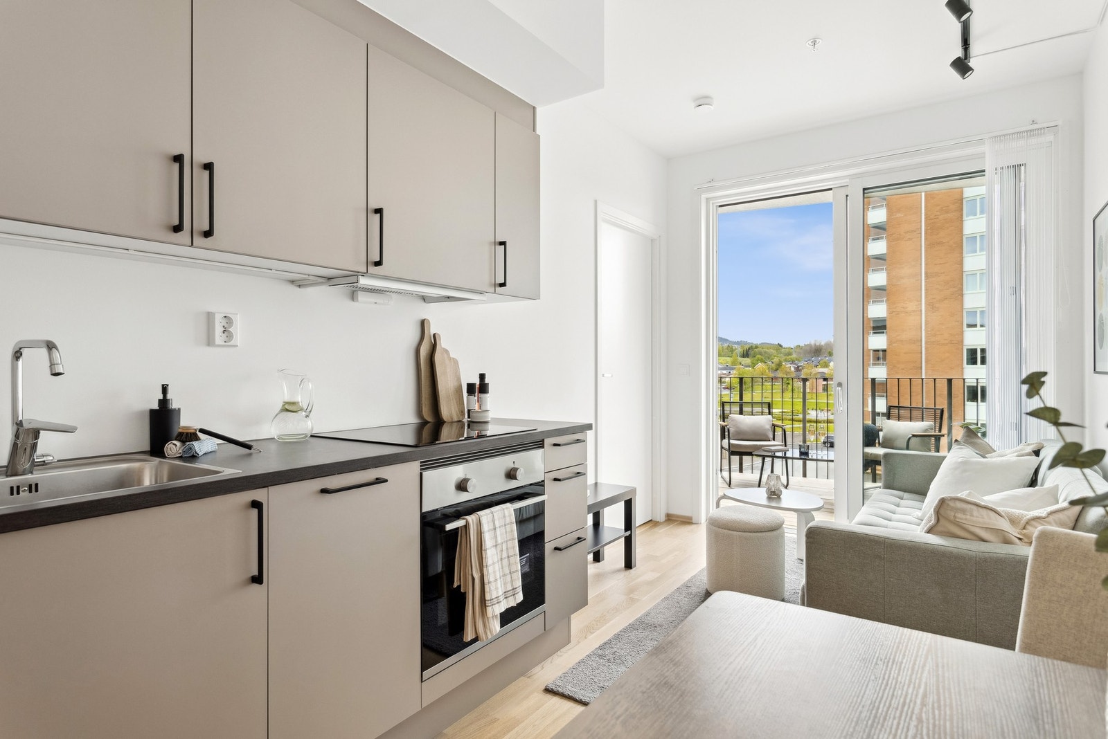 Kjøkkenet er fra kvalitetslevrandøren HTH. Galleribilde