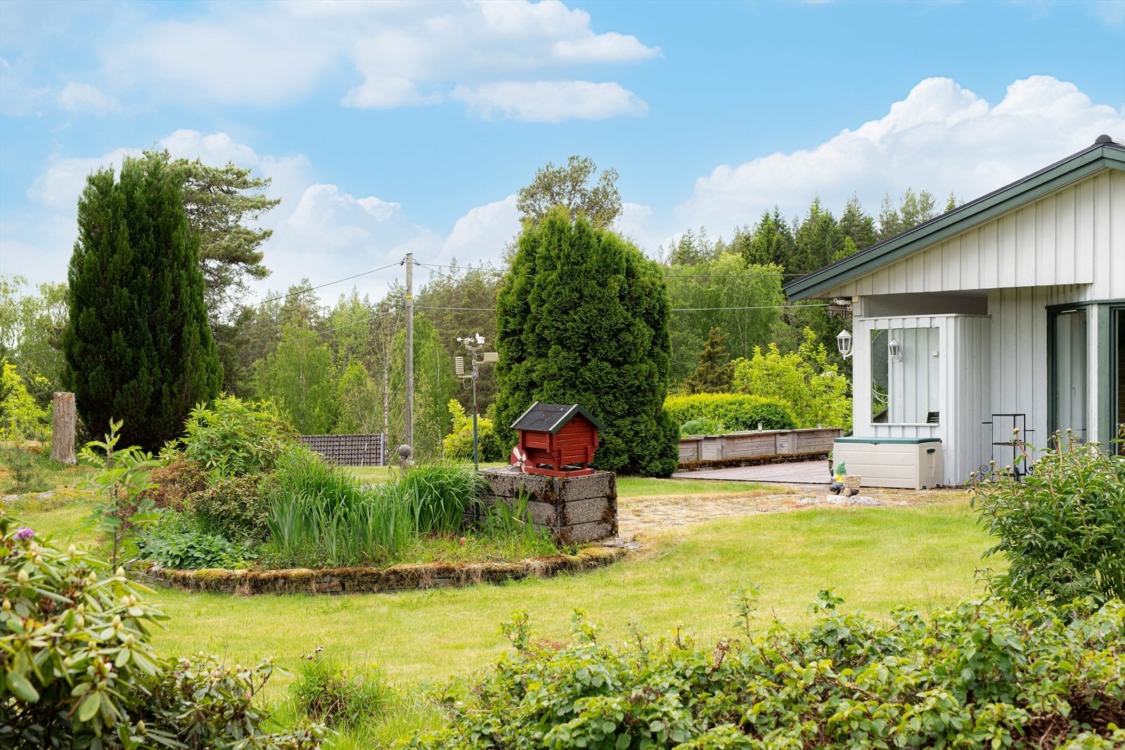 Det er direkte tilkomst til den nydelig opparbeidede hagen. Galleribilde