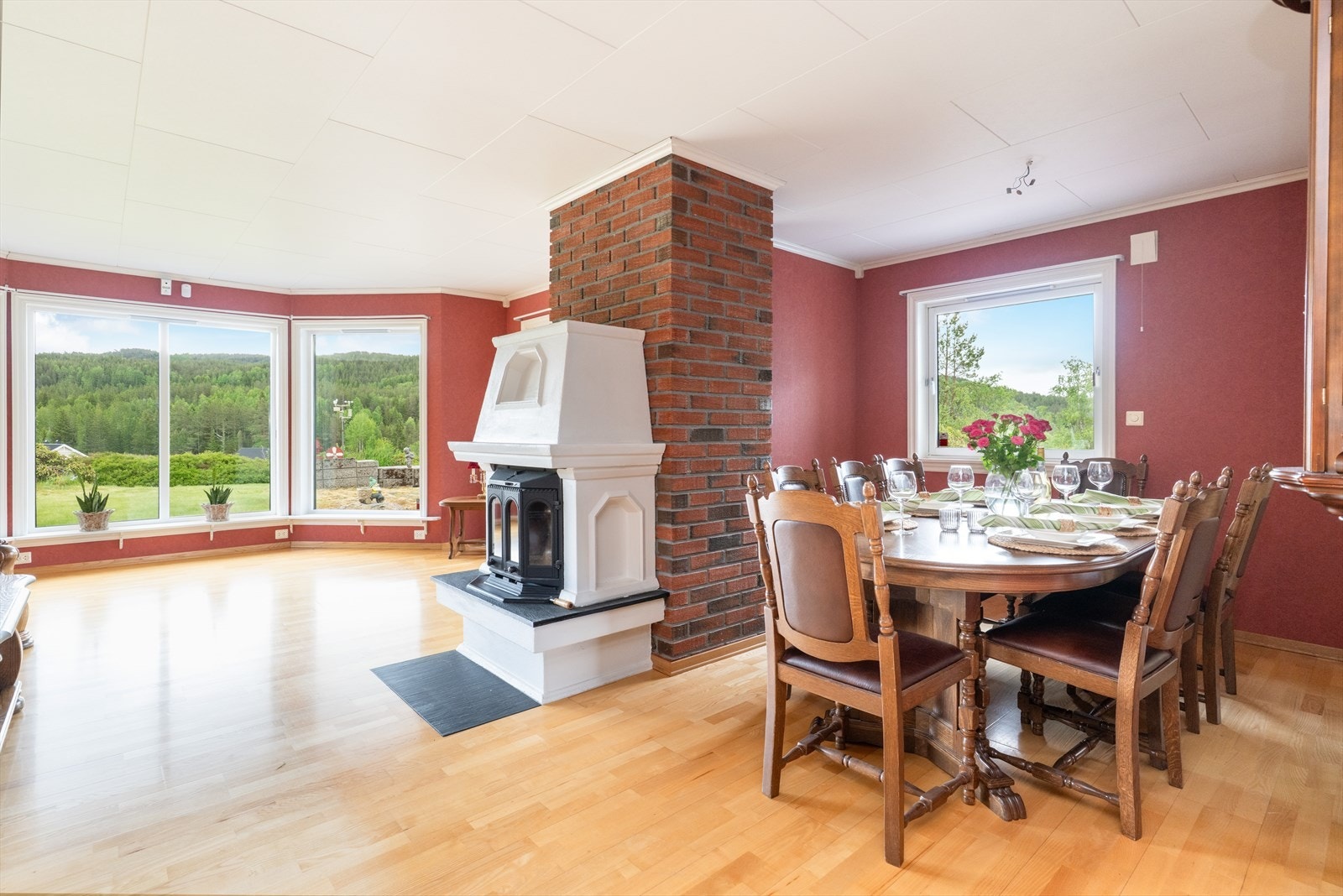 Eier har i 2017 byttet til automatsikringer i hele sikringsskapet, hvor det foreligger sluttkontroll. Galleribilde