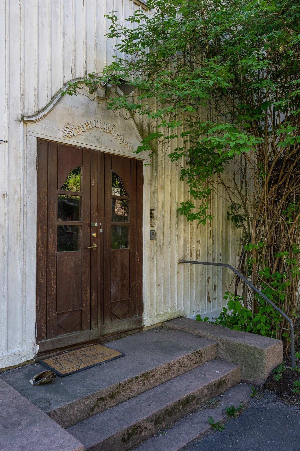 Eldre og flotte detaljer på dette historiske bygget Galleribilde