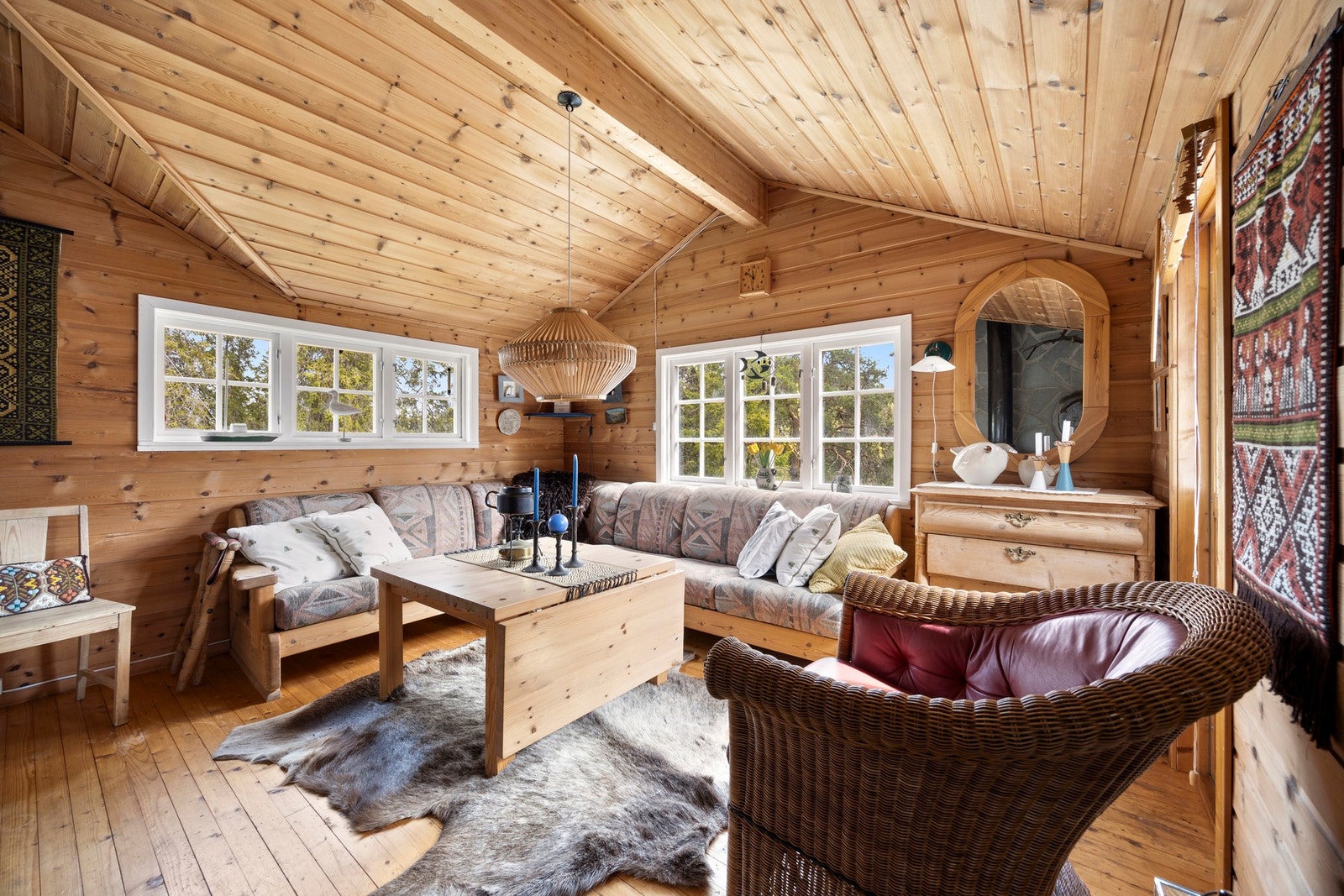 Åpen og lys stue for hele familien. Galleribilde