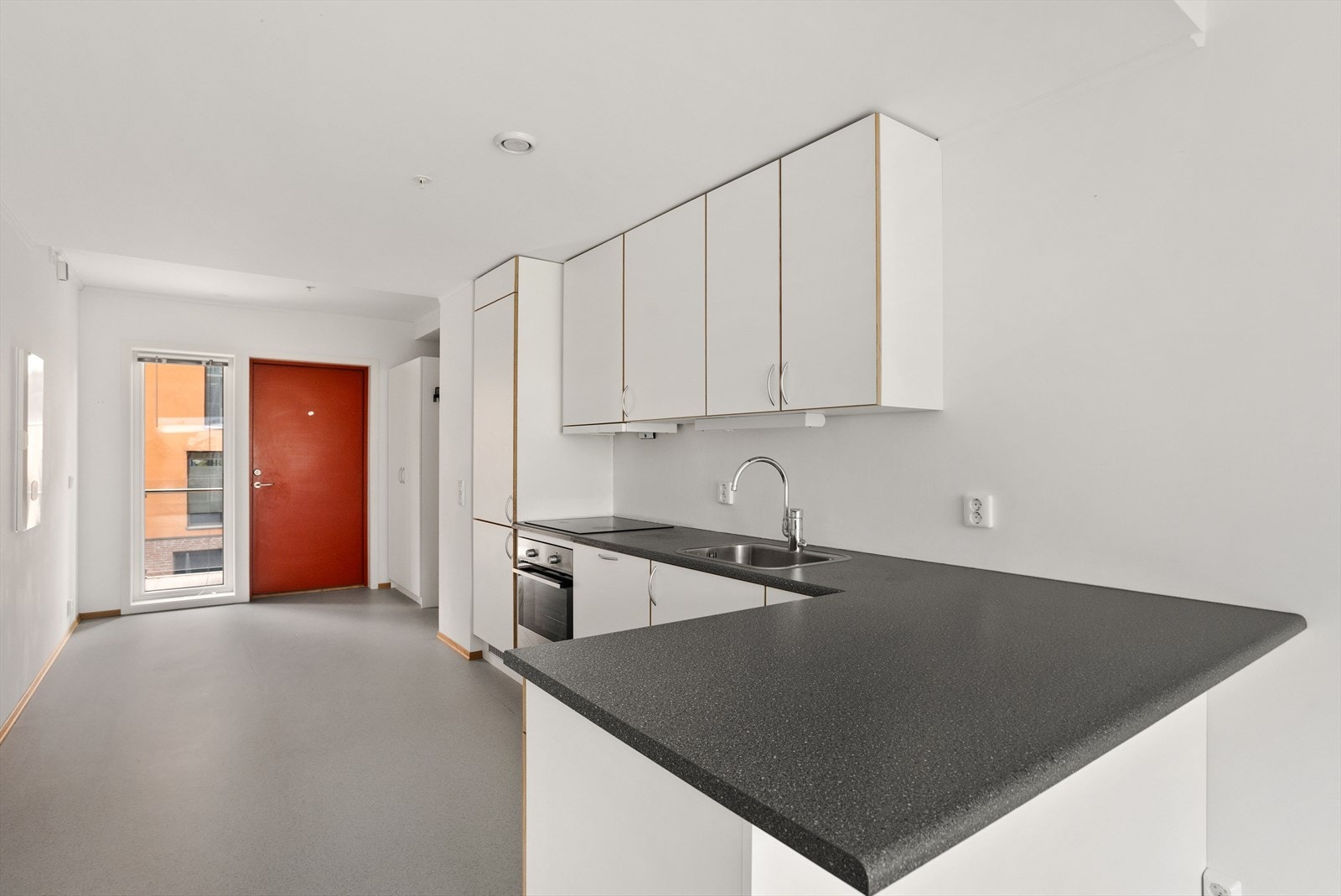 new-00005.jpg Galleribilde