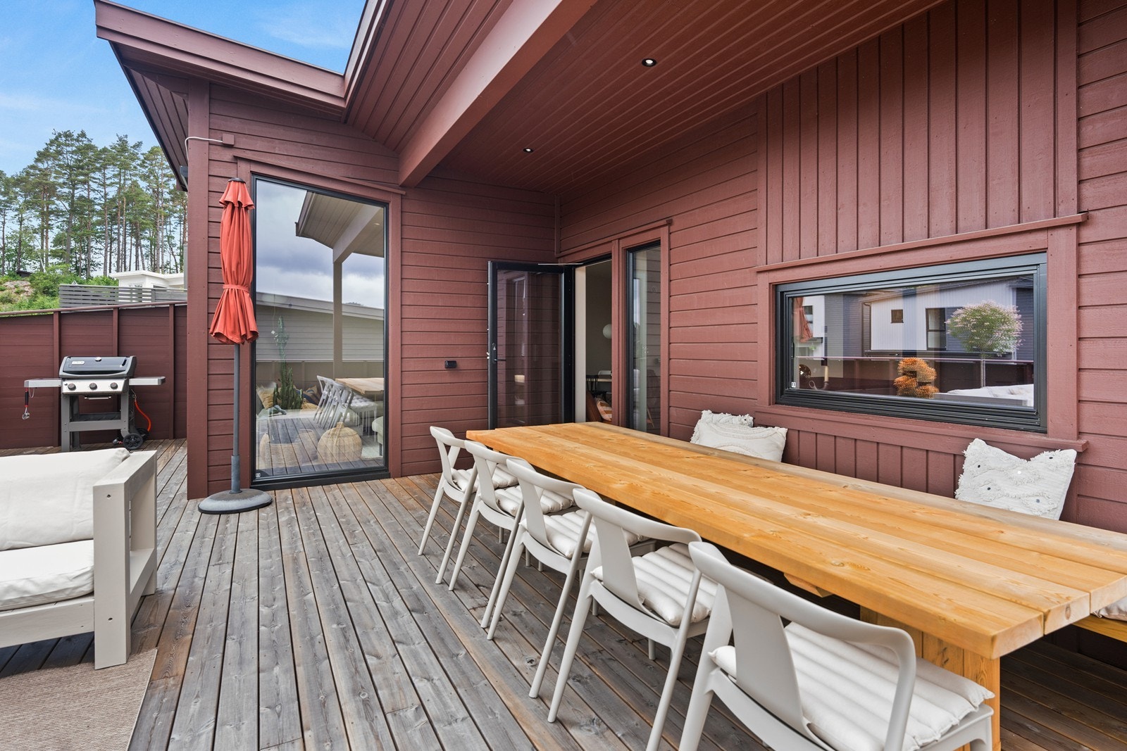 God plass til å invitere gode venner og familie Galleribilde