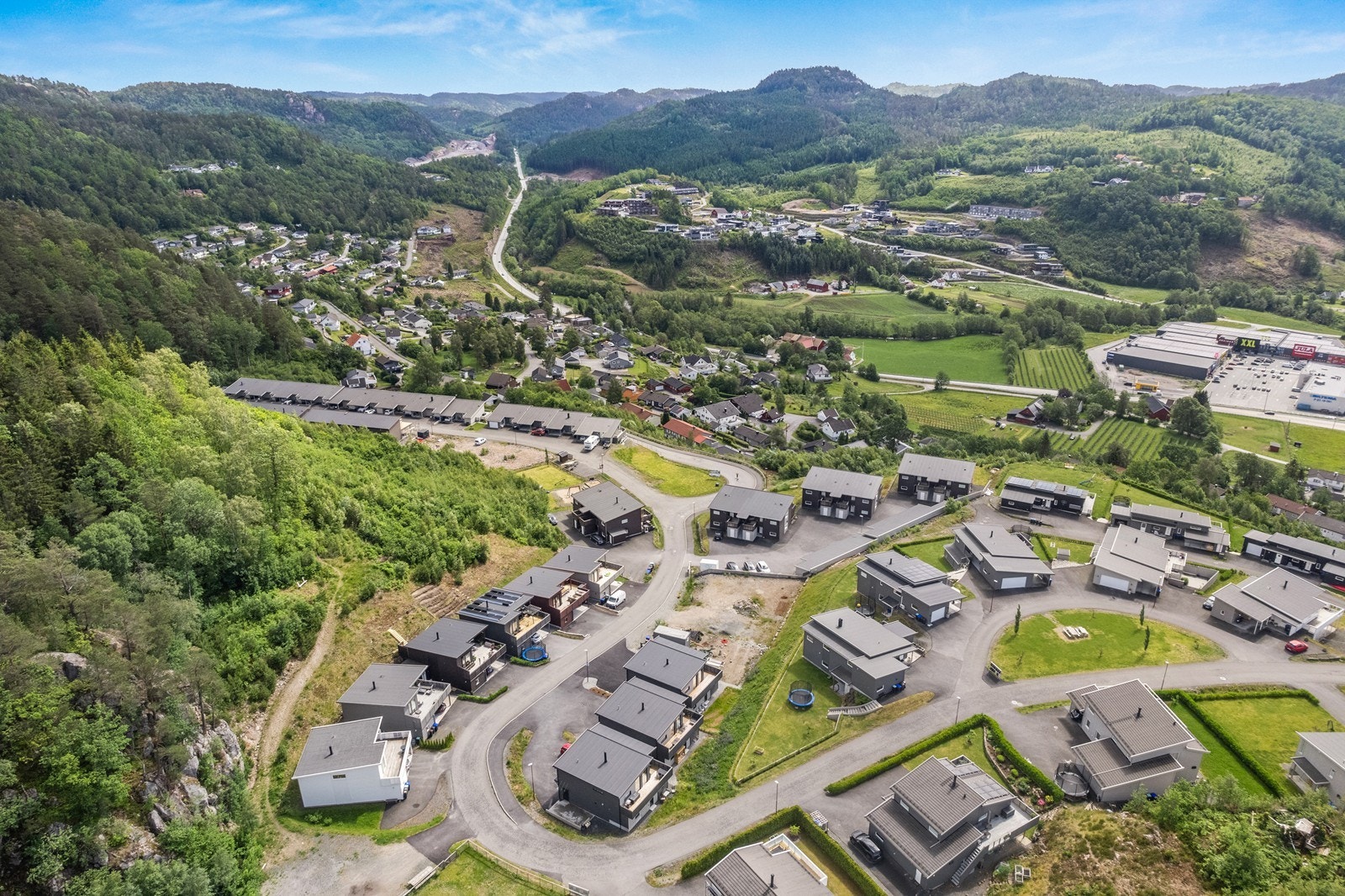 Populært boligfelt med flere barnefamilier i området Galleribilde