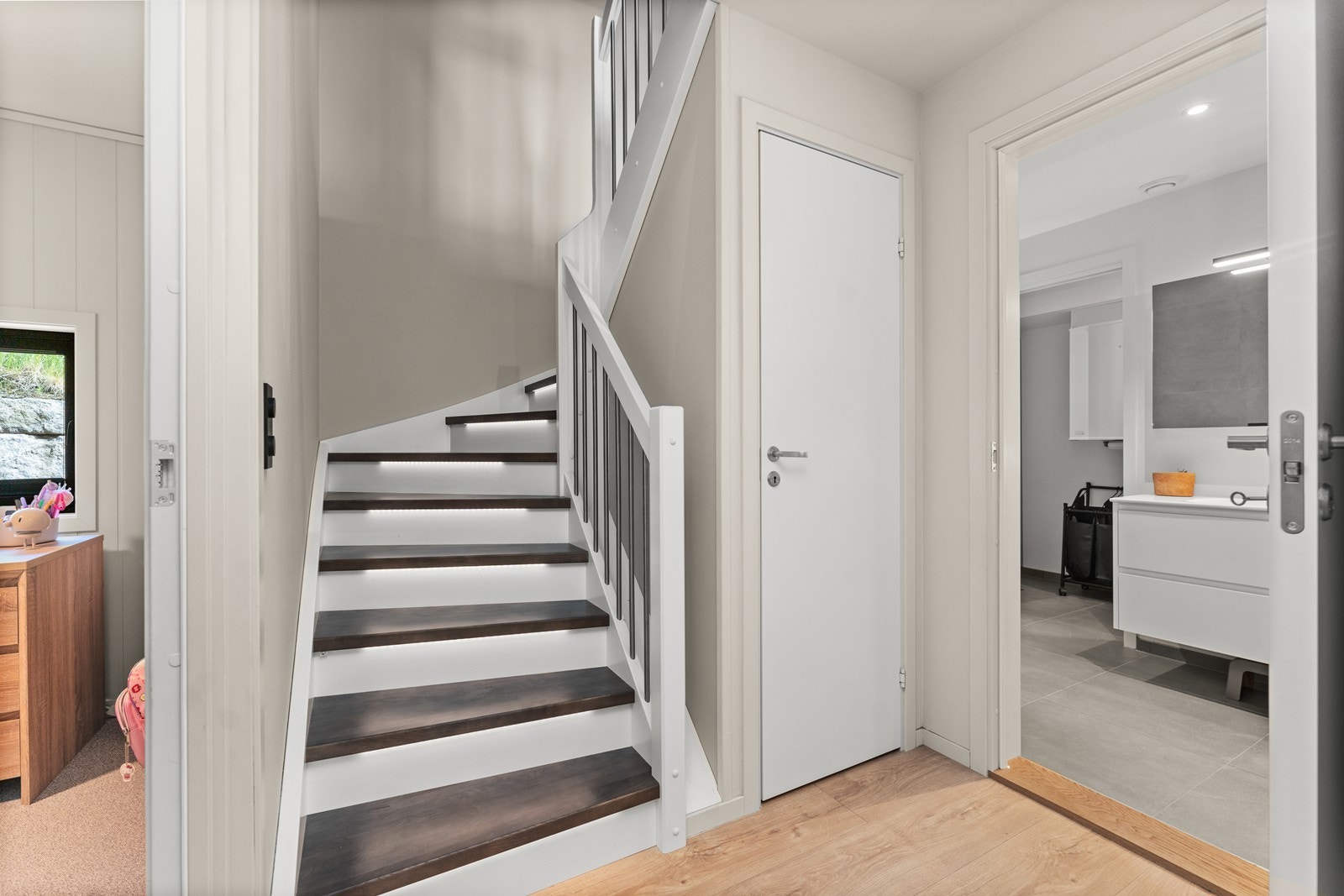 Trapp opp til hovedetasjen Galleribilde