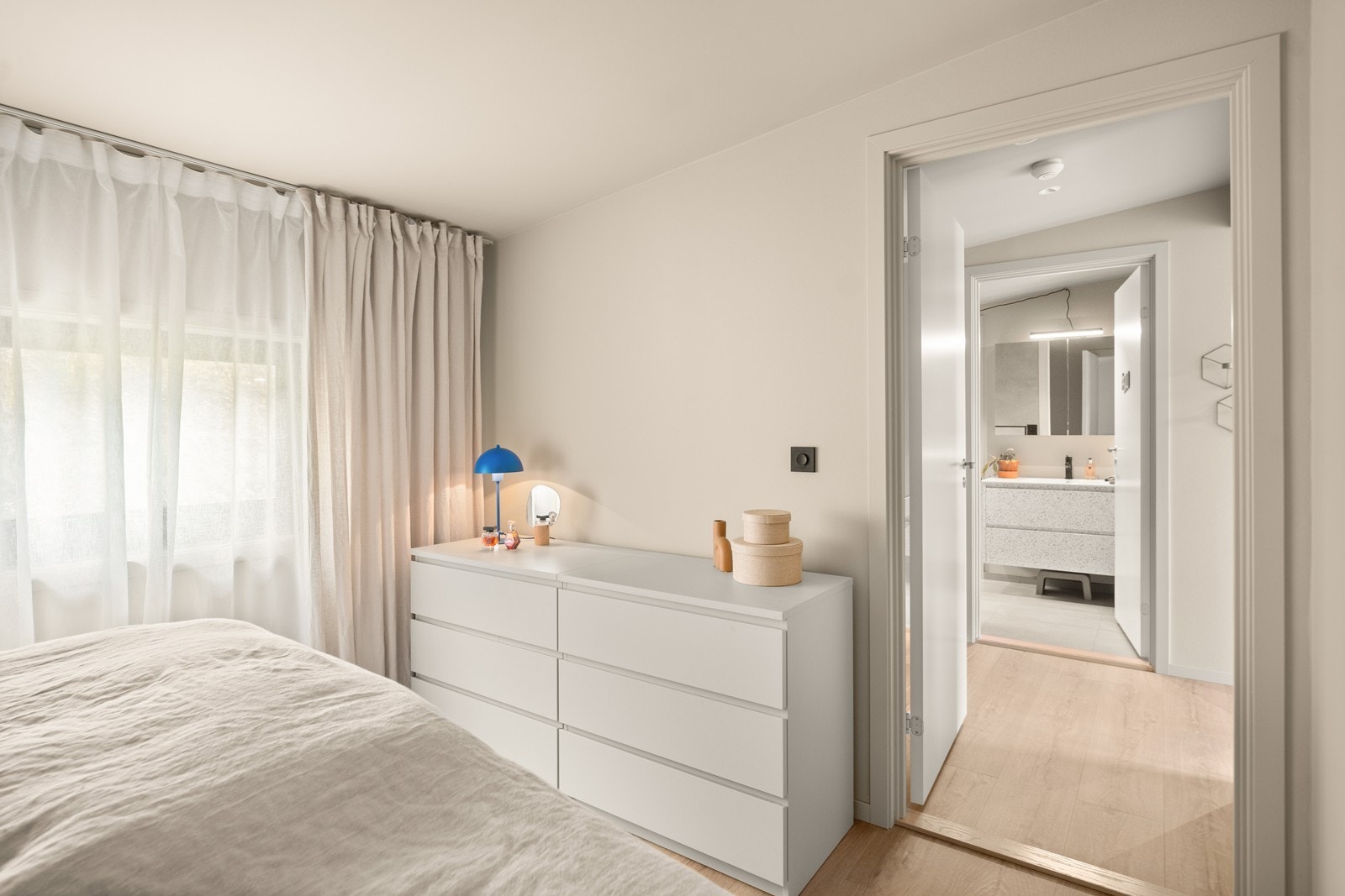 Hovedsoverom med tilgang til bad Galleribilde