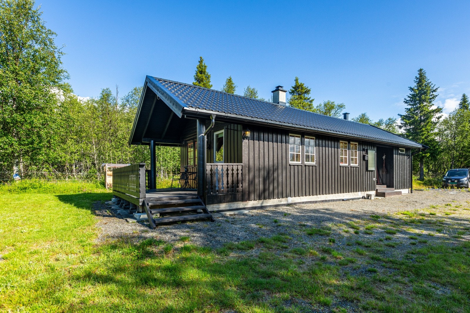 Hytta på sommerstid- idyllisk! Galleribilde