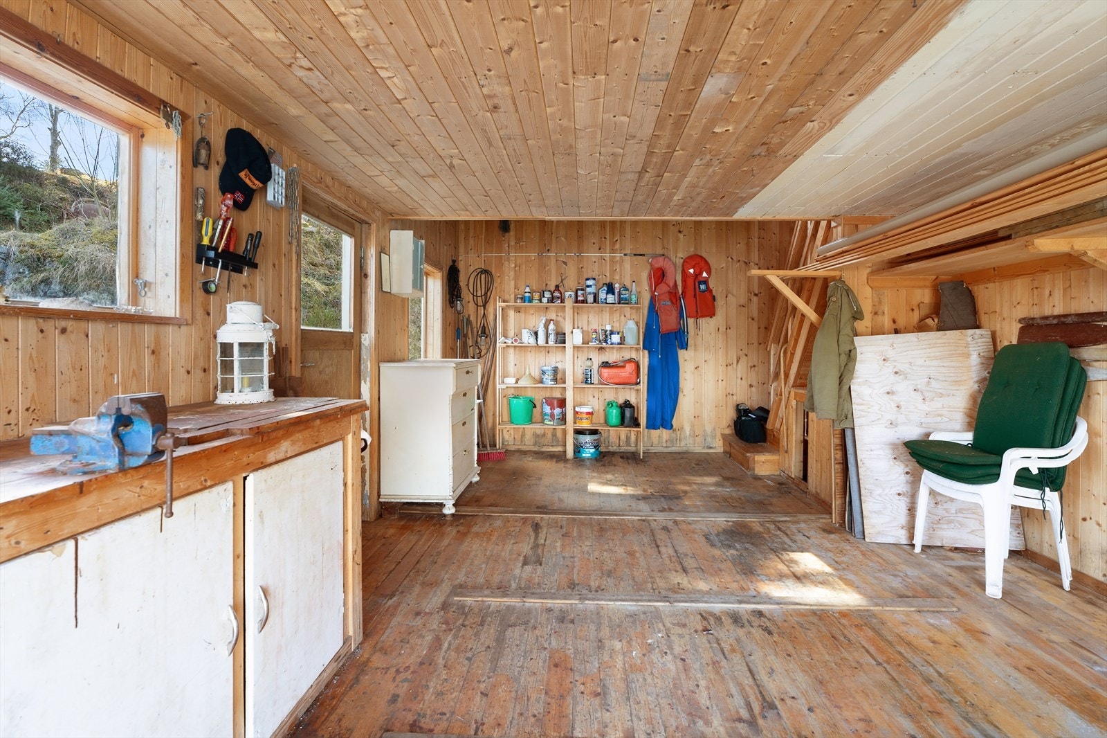 Naust innvendig Galleribilde