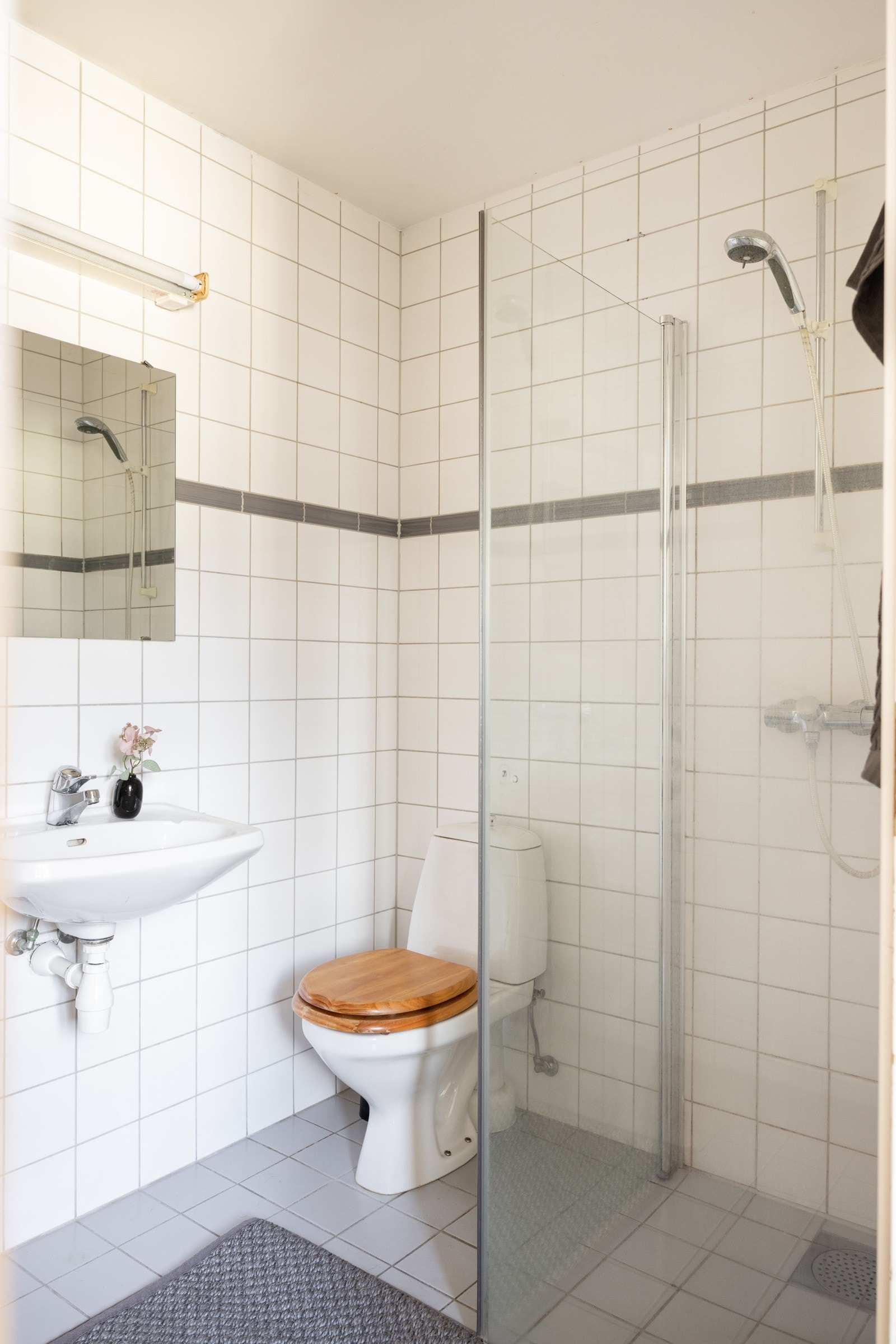 Det er også gulvvarme, samt opplegg for vaskemaskin på badet Galleribilde