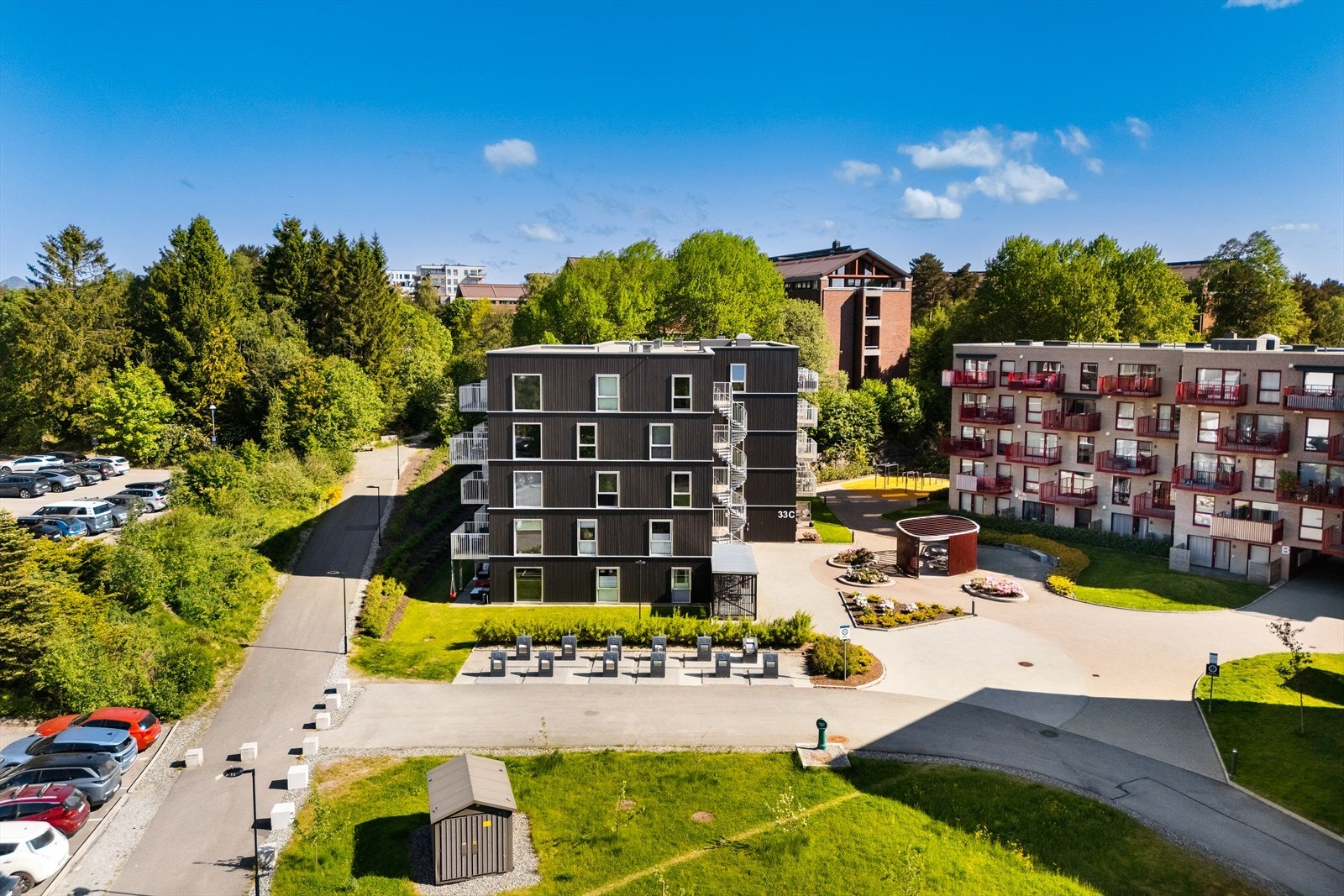 Kort avstand til buss, butikk og Bybanen! Galleribilde