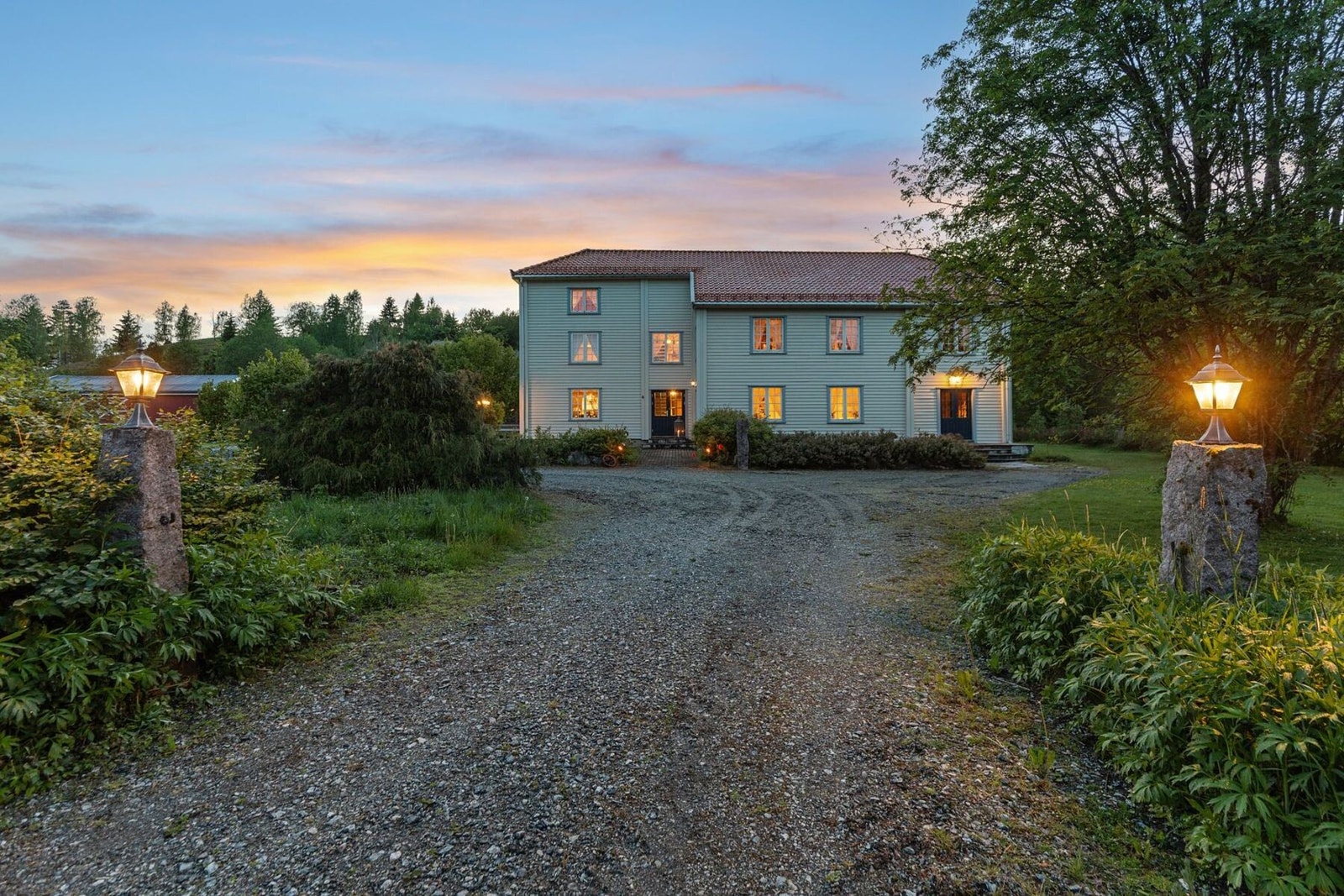 Nå er tiden inne for å overlevere Risebru til nye eiere som kan føre gårdens historie videre. Galleribilde