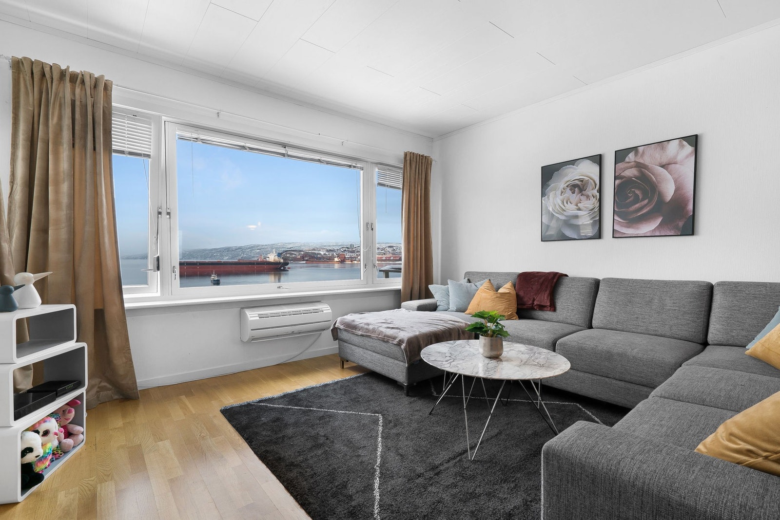 Stue med fantastisk utsikt Galleribilde