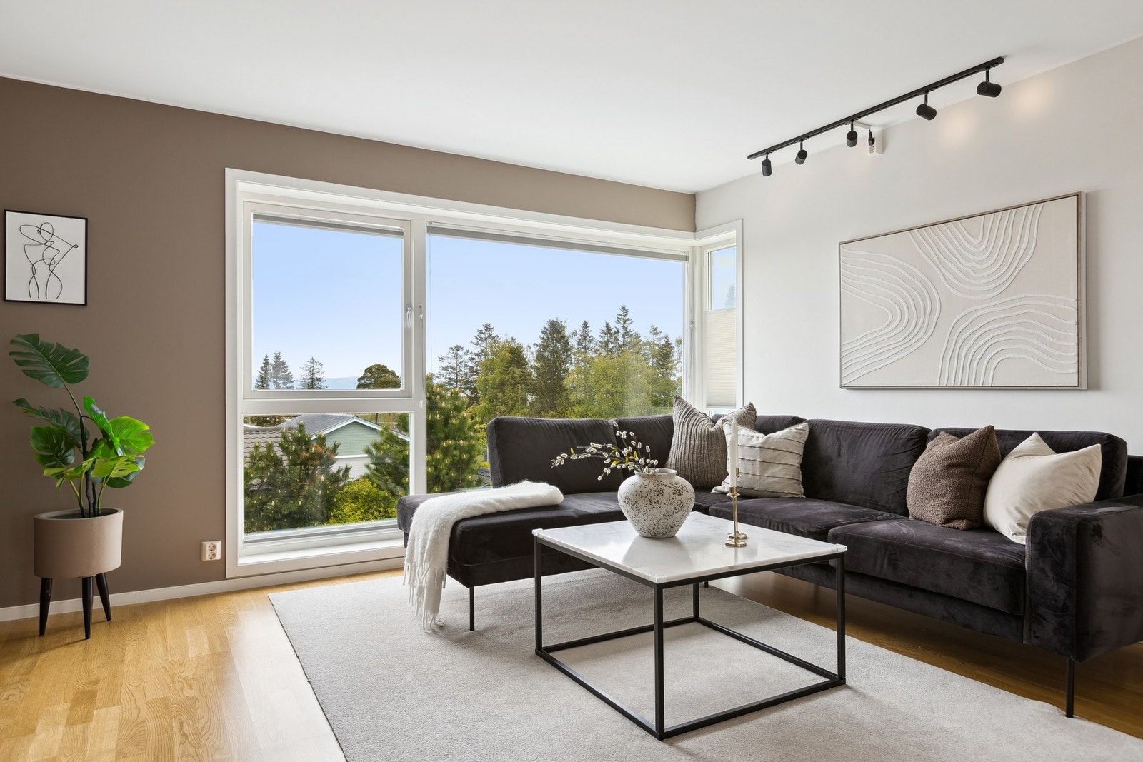 EIE eiendomsmegling ved Alexander Reitan har gleden av å presentere Nedre Granåslia 3C! Galleribilde