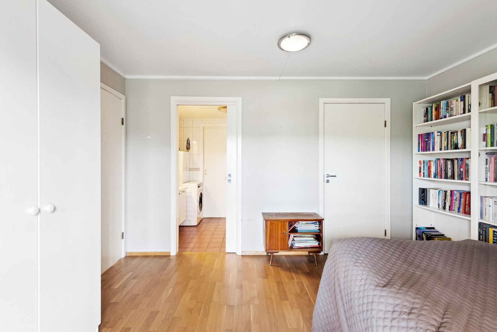 Soverommets adkomst til badet Galleribilde