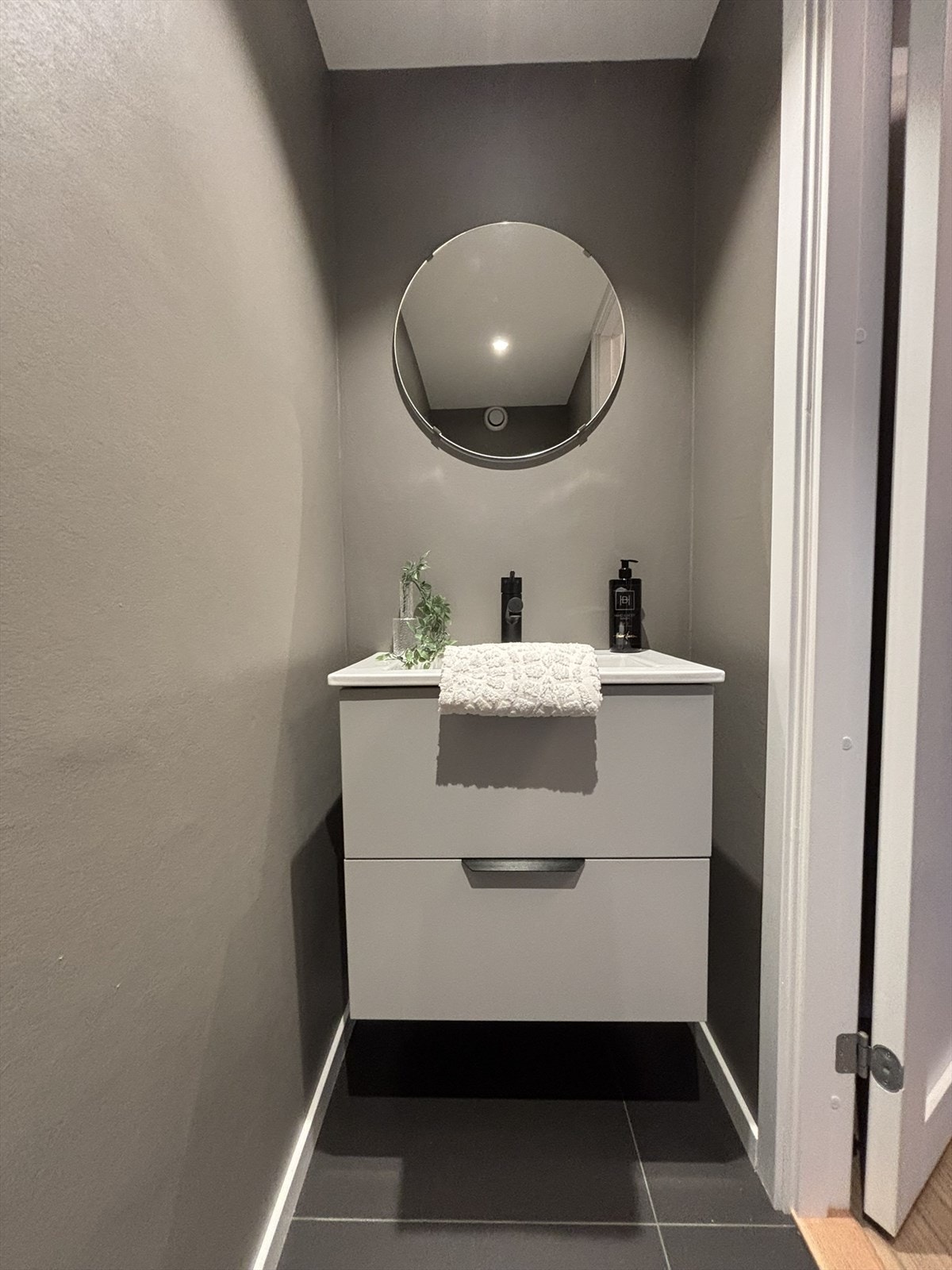 Servant og innredning Galleribilde