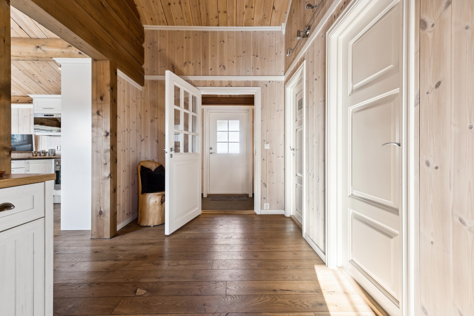 Beliggenheten er rolig og skjermet, samtidig som det er enkel adkomst hele året. Galleribilde