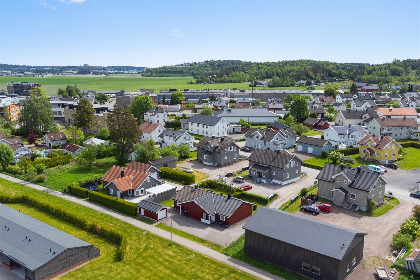 Området kan også friste med gode solforhold og nærhet til vakre turområder i skogen. Galleribilde