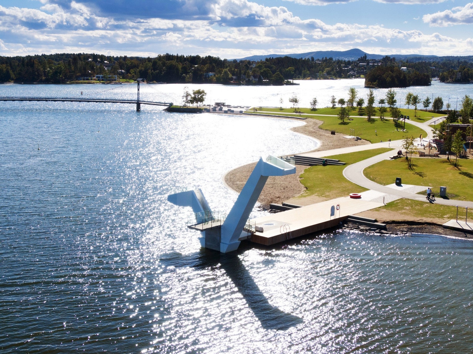 Kadettangen med tur- og bademuligheter en kort sykkeltur unna. Galleribilde