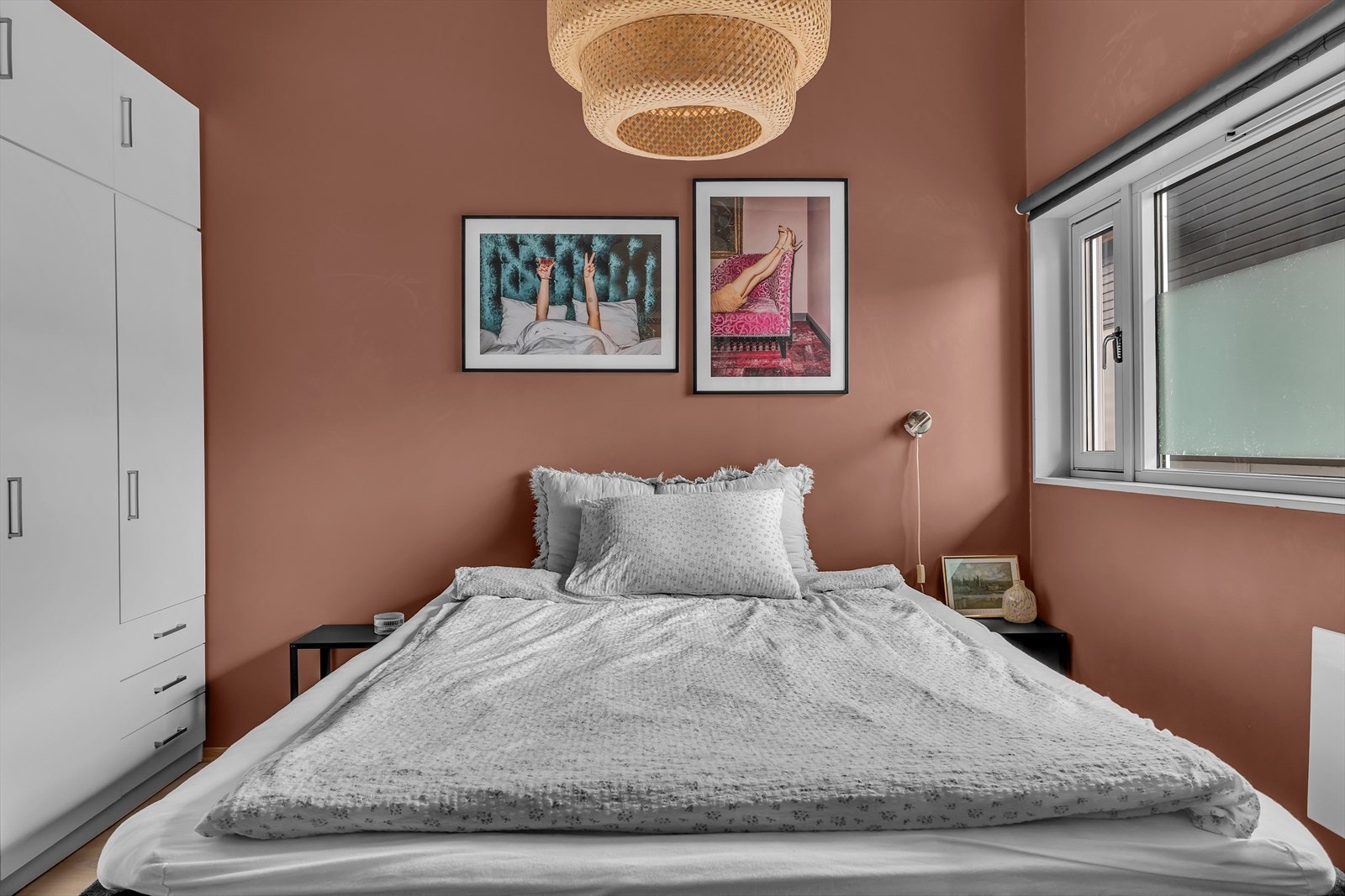 Soverom ved entré Galleribilde