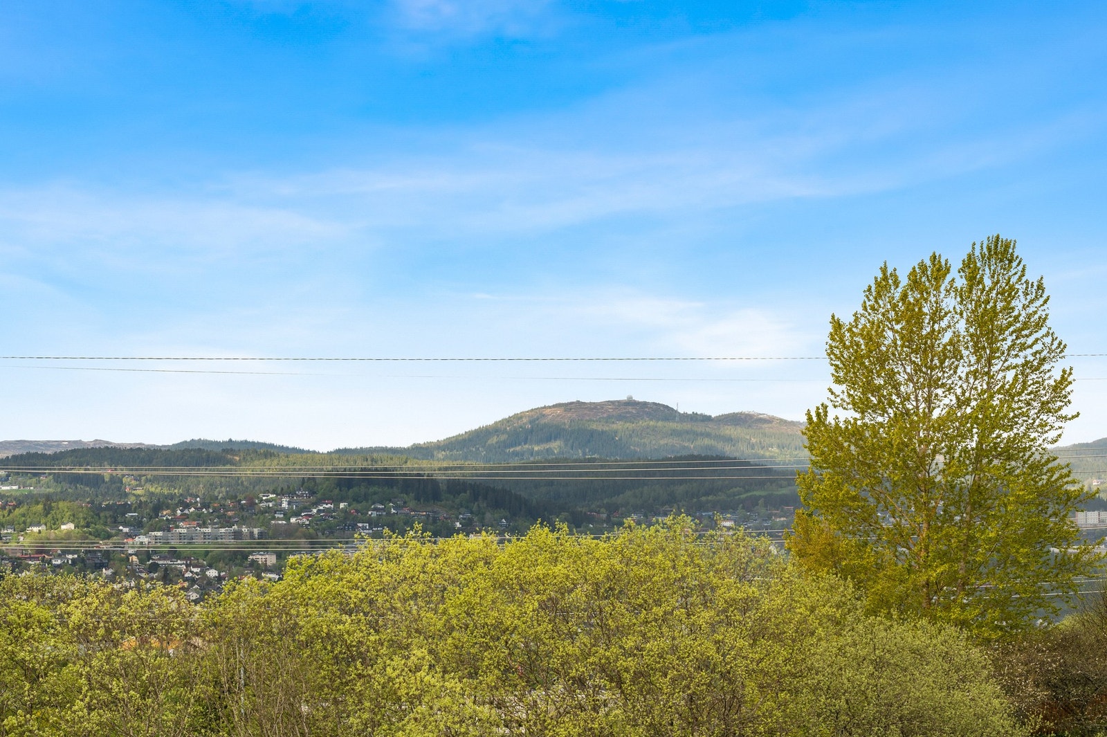 Området har gode kollektivmuligheter med gangavstand til bussholdeplass. Galleribilde
