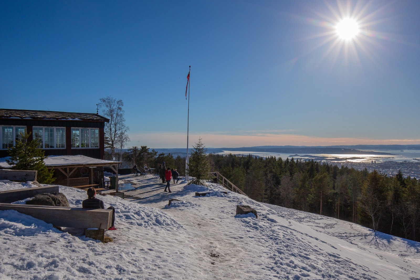 Grefsenkollen restaurant byr på fantastisk utsikt og kulinariske matopplevelser. Galleribilde