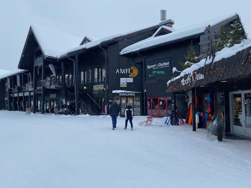 AMFI Geilo er et populært handelssenter som tiltrekker seg både lokale og turister året rundt Galleribilde