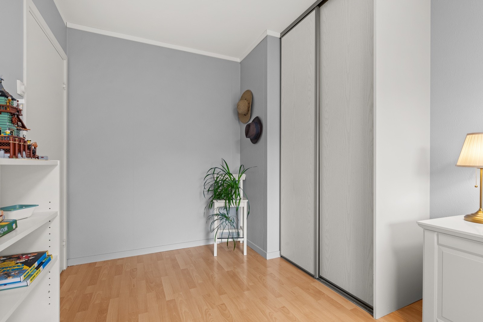 Soverom 3. Leiligheten har totalt 3 soverom. Galleribilde