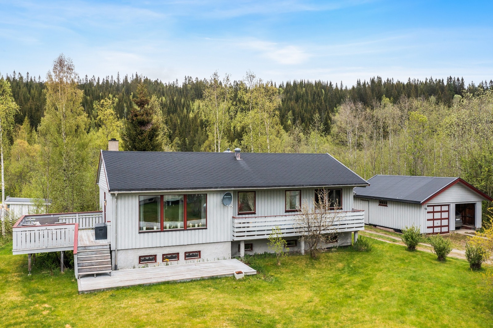 Eiendomsmegler 1 v/Albin Leo Bakkemo har gleden av å presentere Christian Lodgaards vei 56! (Foto: Interiørfoto, Bente Eidsmo) Galleribilde