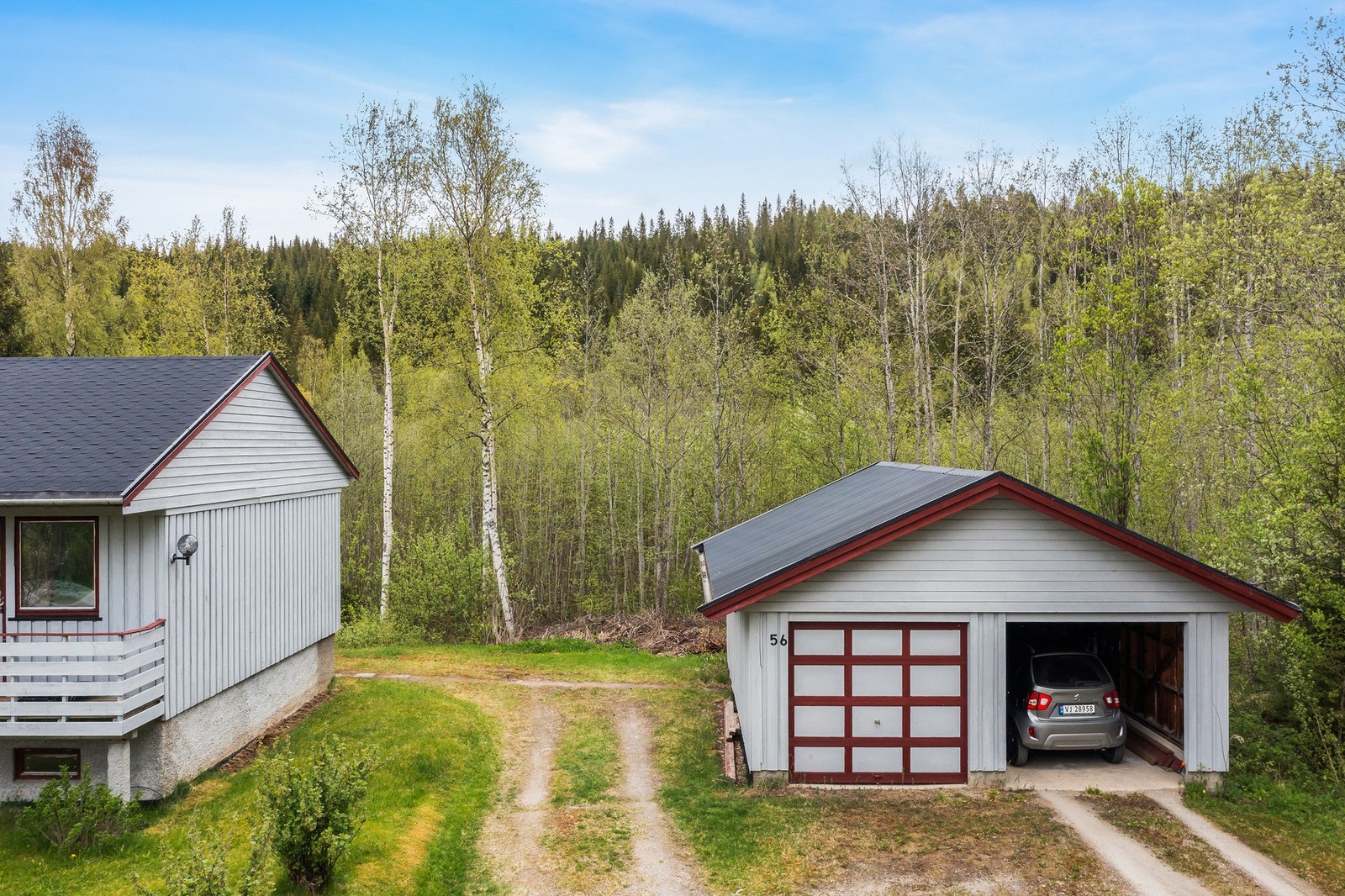 Garasjen er på 49m². Galleribilde