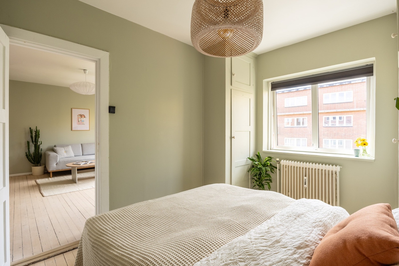 Tilkomst fra stue til leilighetens soverom. Galleribilde