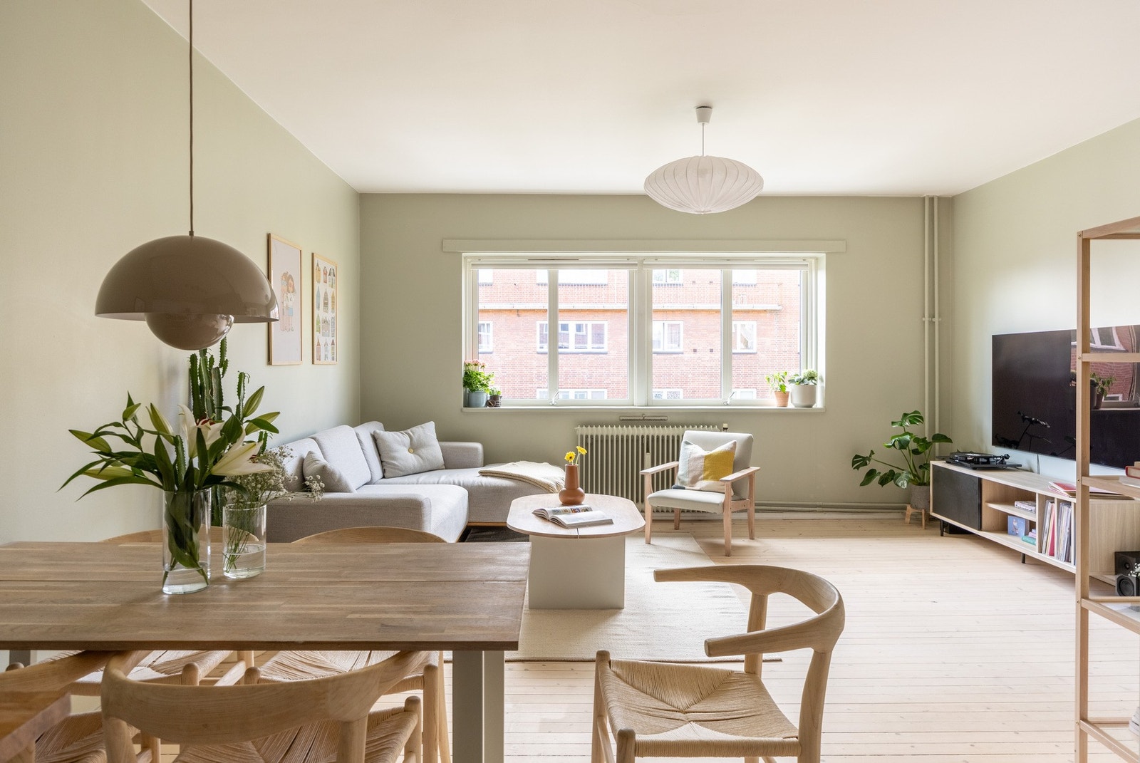 Sinsenterrassen 8 presenteres av EIE eiendomsmegling ved Alexander Birkeland. Galleribilde