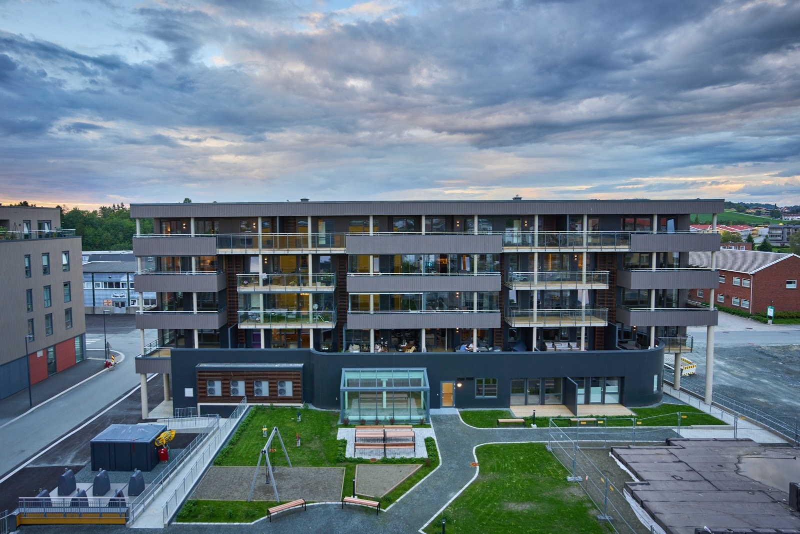 Bryggehagen borettslag er pent opparbeidet med flotte fellesareal, ute og inne. Galleribilde