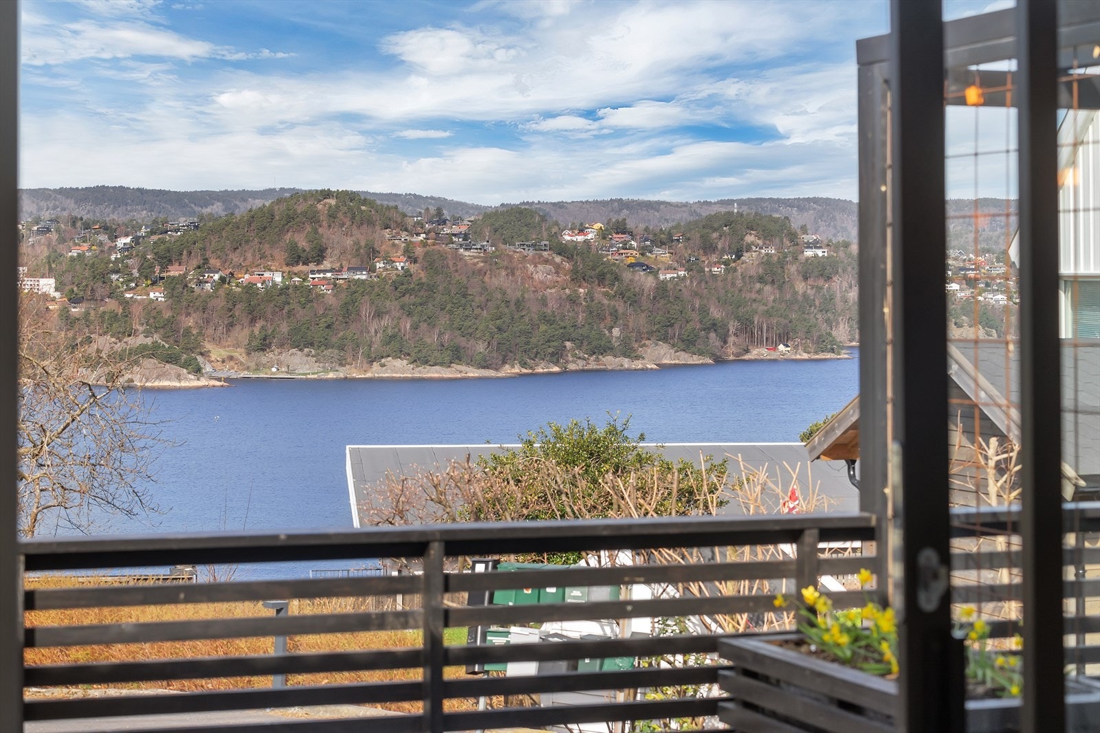 Utsikt fra terrasse Galleribilde