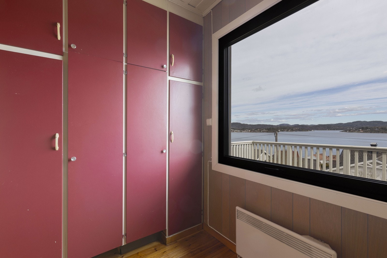 Garderobe på soverom Galleribilde