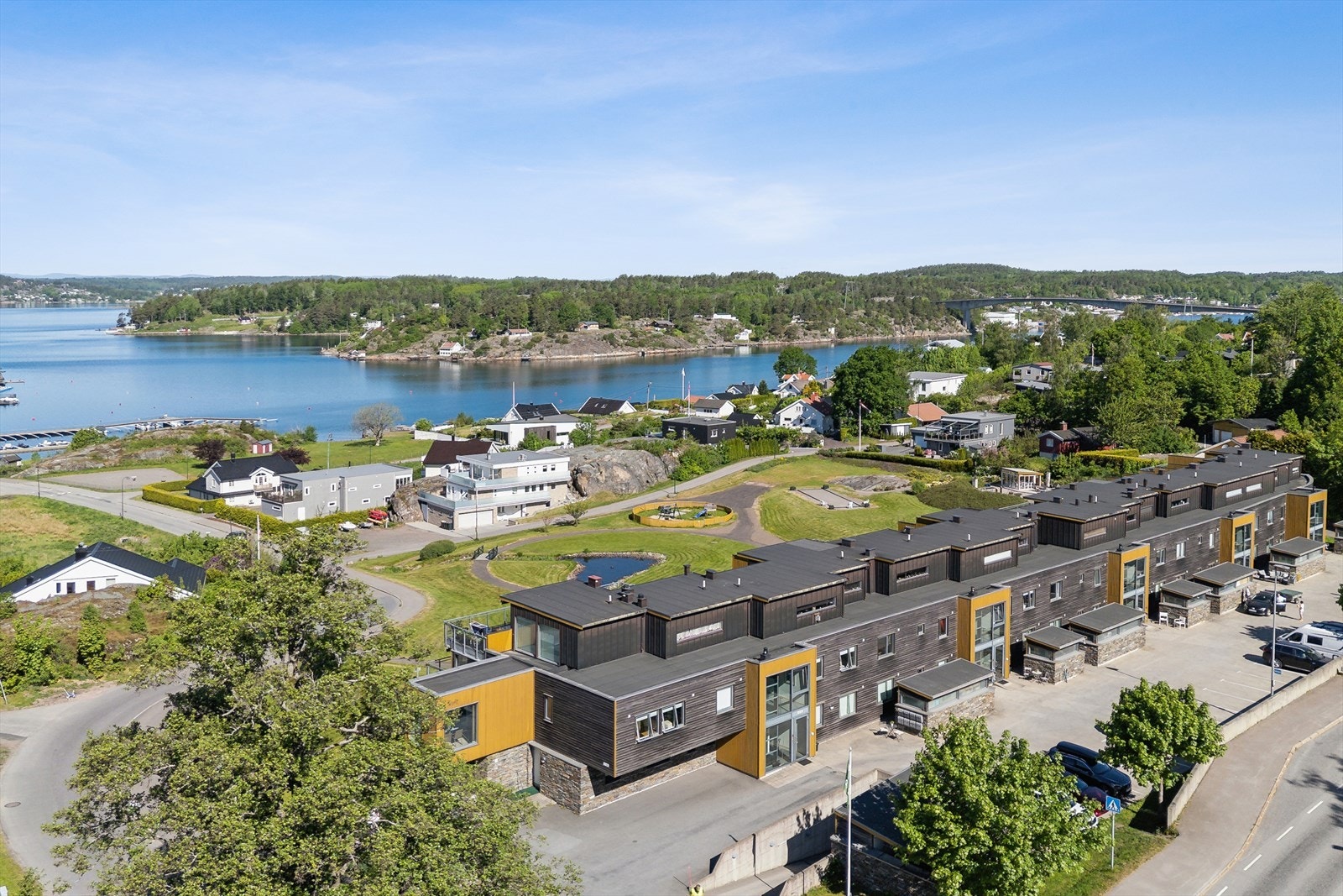 Mølledammen 6 ligger i et svært idyllisk område på Tjøme i et svært veldrevet og godt borettslag. Galleribilde