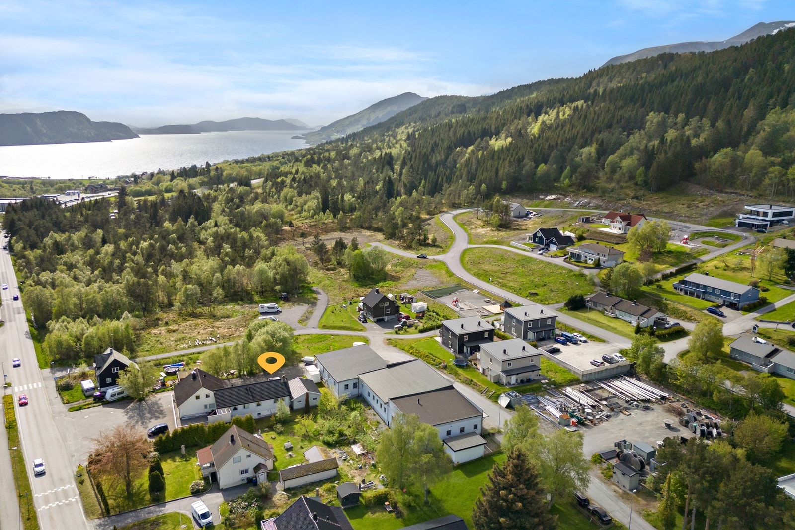 Vatnevegen 46 har sentral beliggenhet. Galleribilde