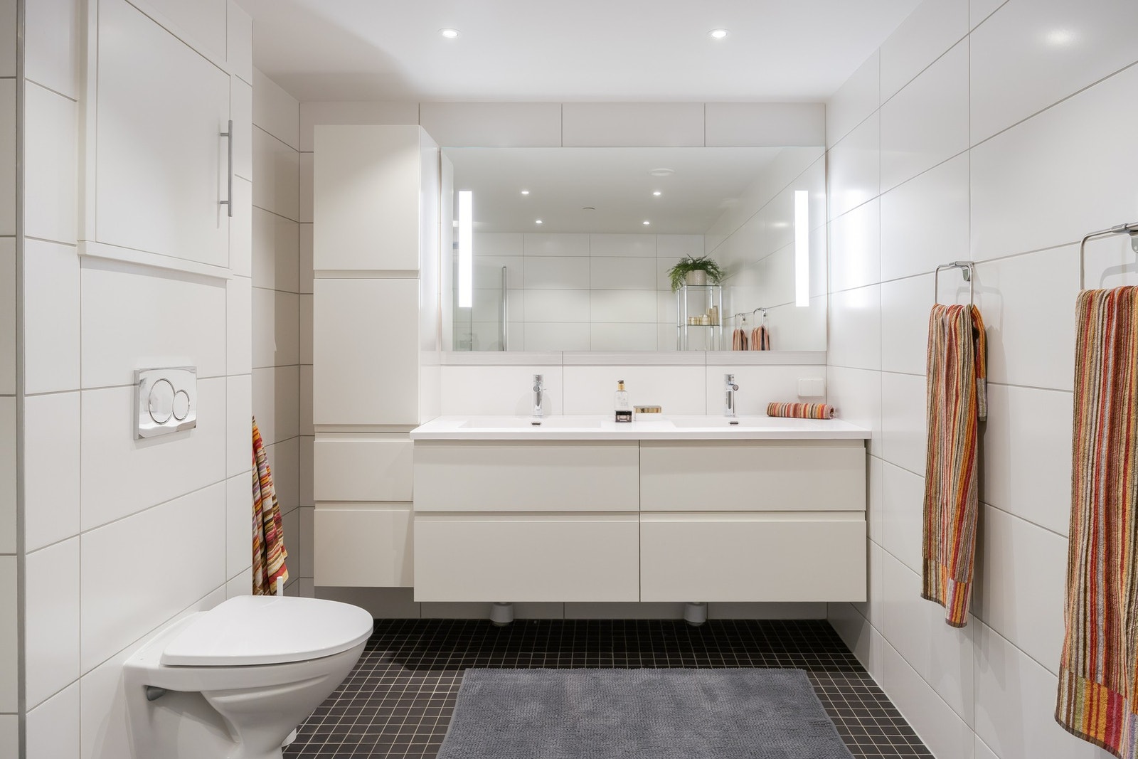 Det ene badet er på hele 9,6m² og har adkomst fra hovedsoverom. Galleribilde