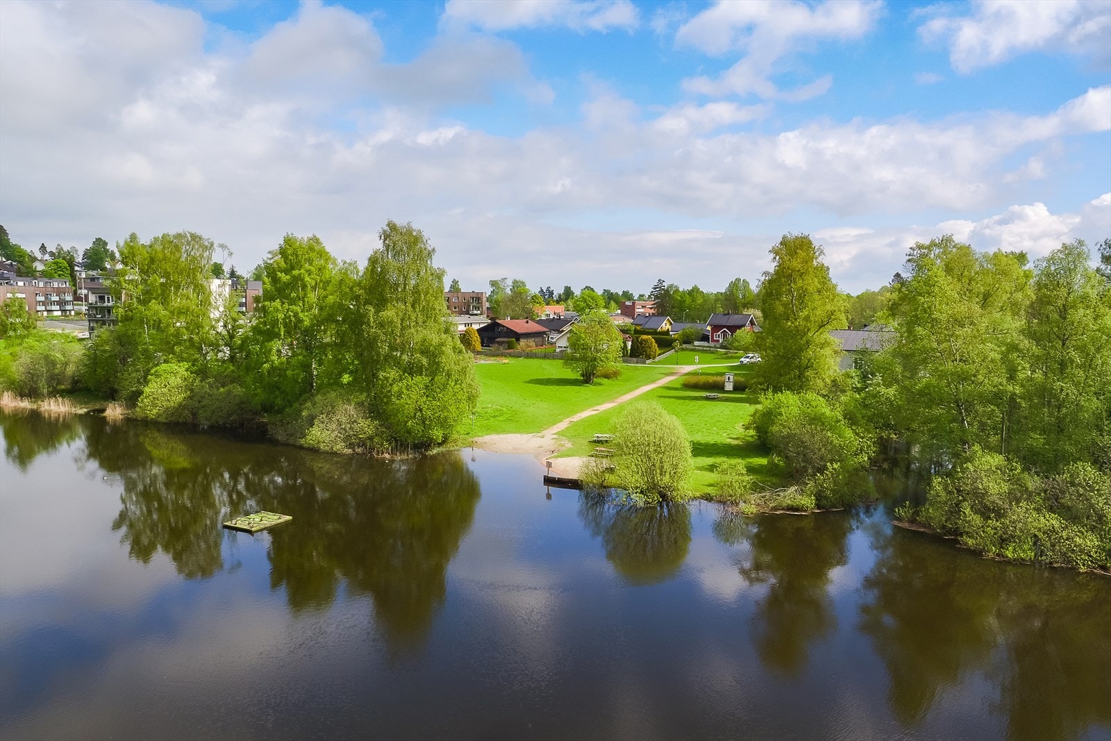Bondivann byr på fine bademuligeheter om sommeren. Galleribilde