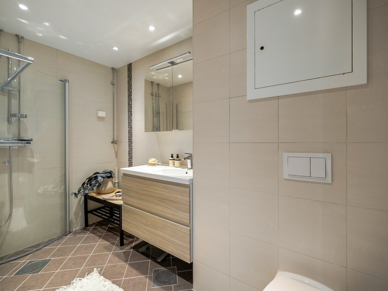 Lekkert bad, pusset opp i regi av borettslaget i 2016. Galleribilde