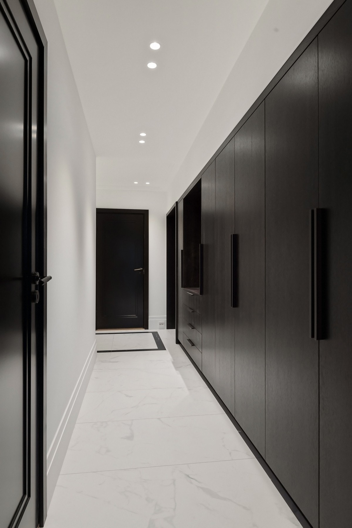 Kvalitetsytterdør med brannmotstand B30, og god lyddemping. Galleribilde