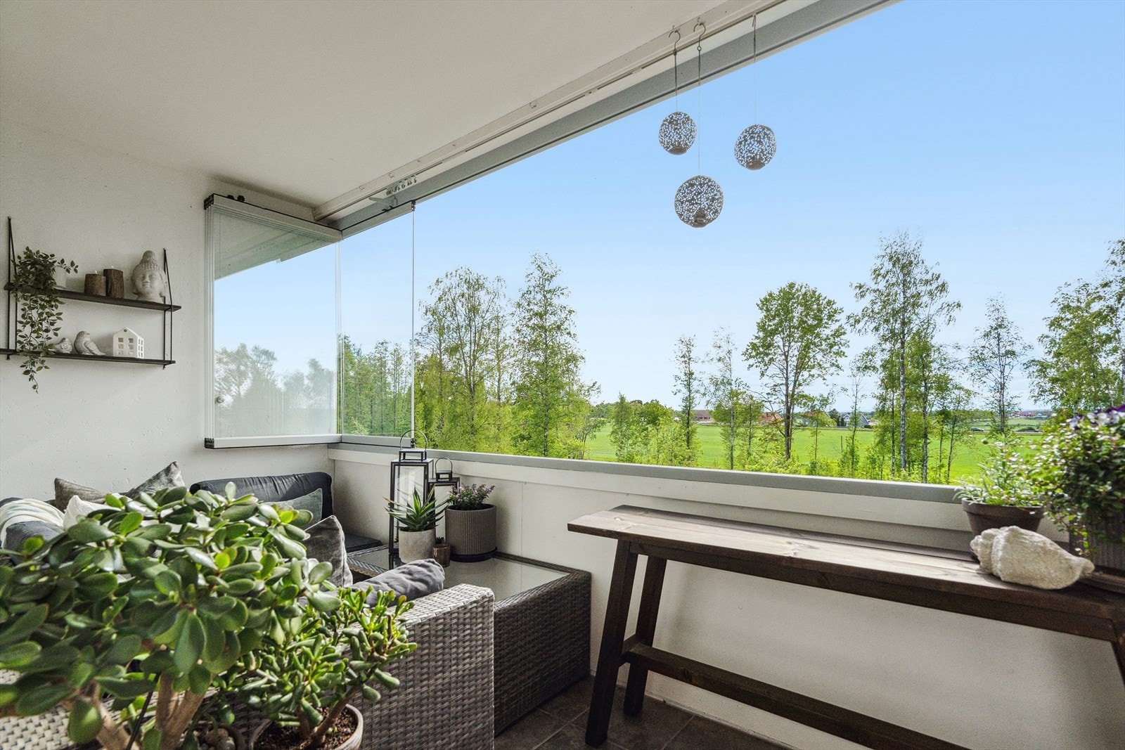 Det er mulig å skyve glassvinduene helt opp! Galleribilde