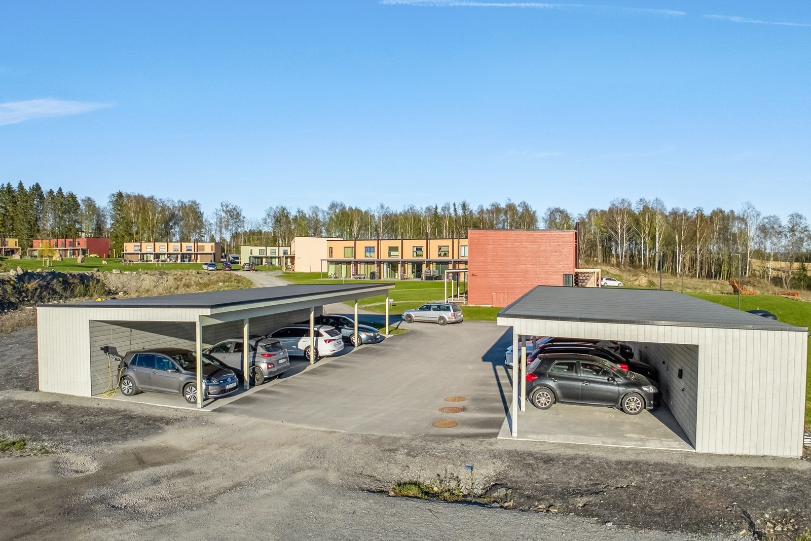 Seksjonen disponerer en bod og en biloppstillingsplass i fellesanlegg Galleribilde