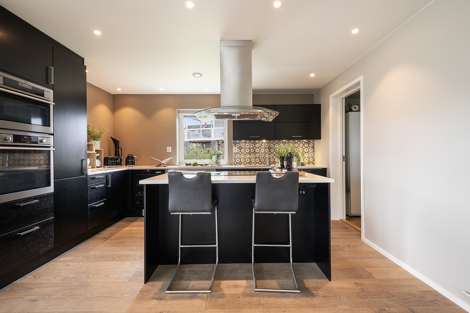 Stilig barkrakkløsning ved kjøkkenøya. Galleribilde