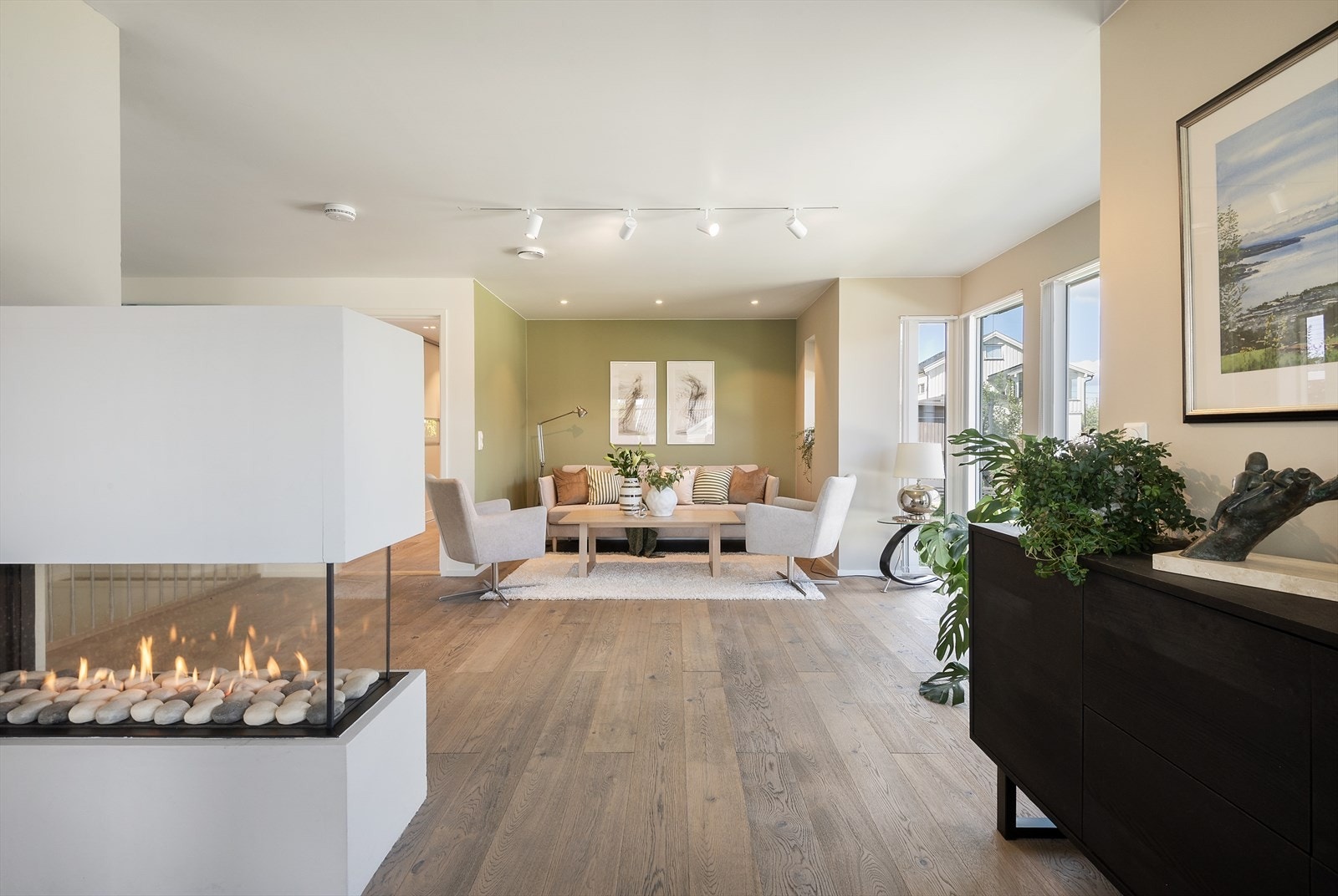 Lun og god atmosfære. Galleribilde