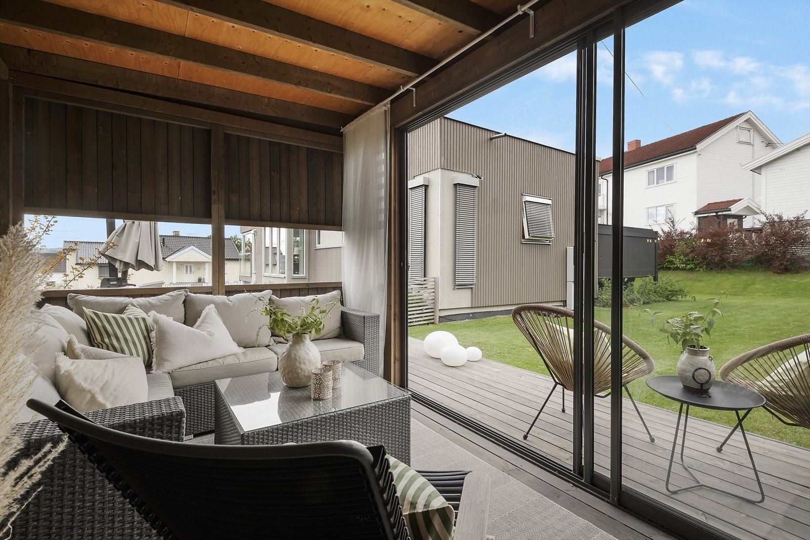 Egen hagestue med plass til sofagruppe. Galleribilde