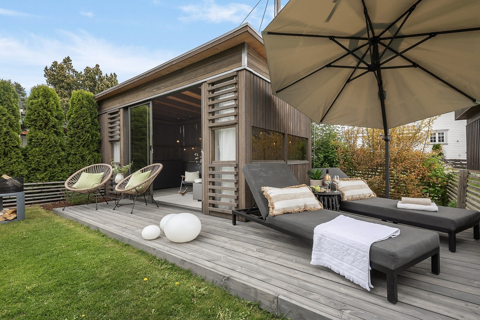 Nyte solrike dager og lange sommerkvelder. Galleribilde