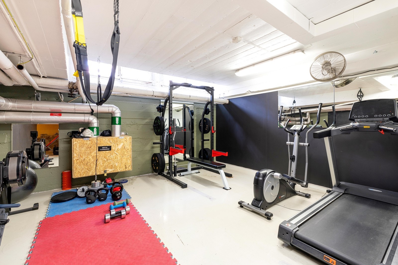 Felles treningsrom i kjeller. Galleribilde