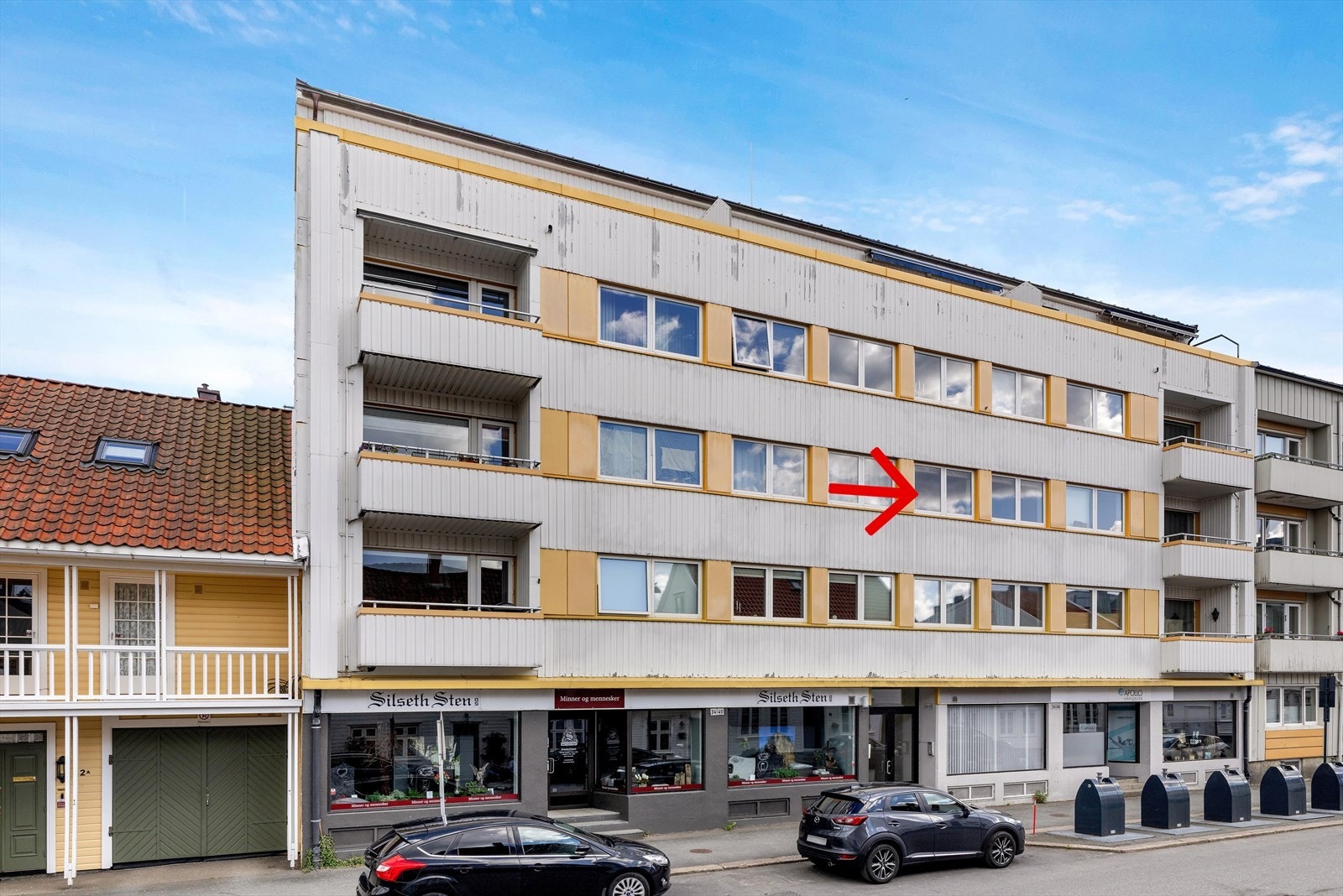 Leiligheten har fin beliggenhet i bygget. Galleribilde