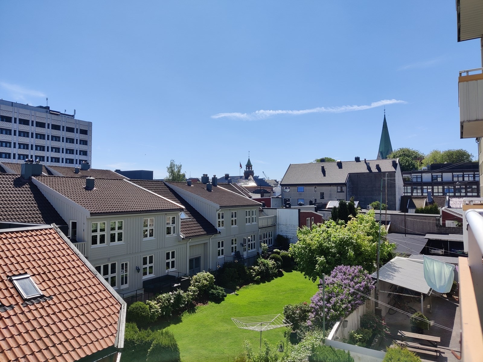Utsikt fra balkong i retning Torvet/Domkirka. Galleribilde
