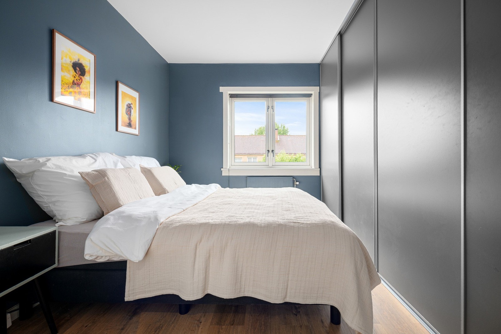 Rolige farger og flott lysinnslipp. Galleribilde